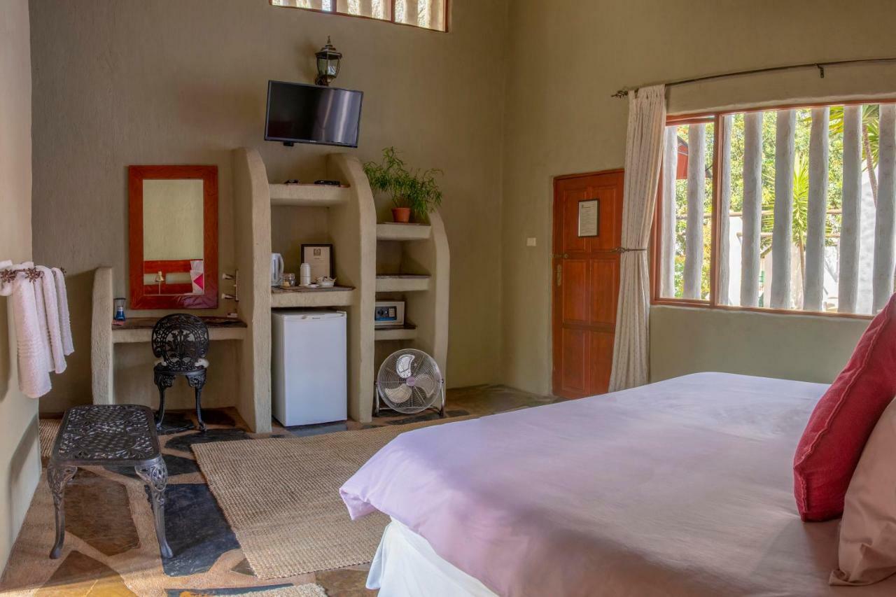By Bush Telegraph Lodge Johannesburg Bagian luar foto